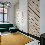 Lägenhet Rentplanet - Lelewela