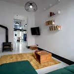 Rentplanet - Lelewela Lägenhet *